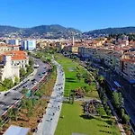 Balcon Vue Coulee Verte. Luxe Plein Coeur De Apartment Nizza